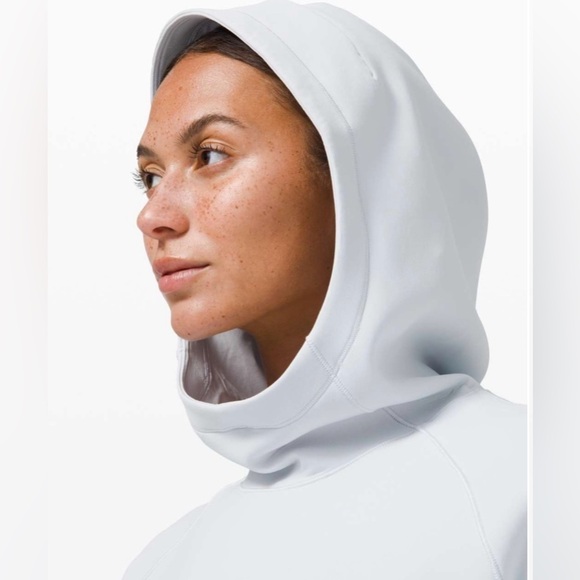 Lululemon AirWrap Pullover Hoodie | Size 8 - Picture 6 of 16